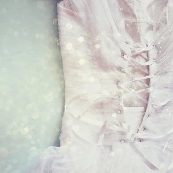 Vintage robe de mariée corset fond avec superposition de paillettes. concept de mariage. image filtrée — Photo