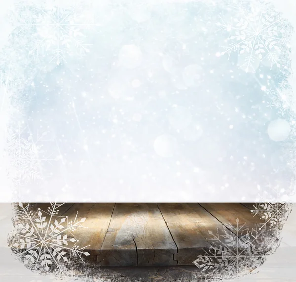 Stół z drewna z ramą śnieżynka — Zdjęcie stockowe