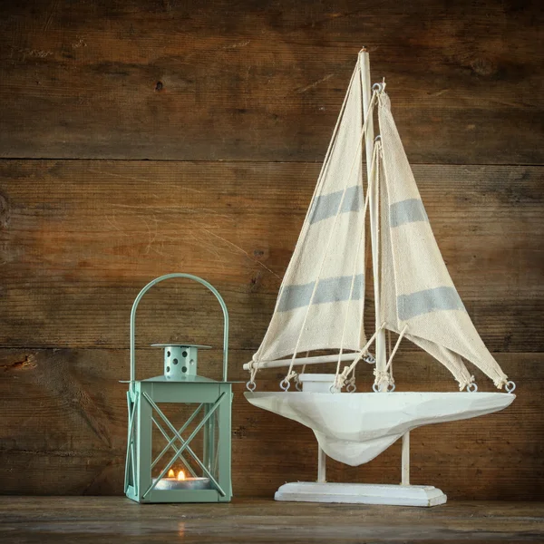 Velho barco à vela de madeira — Fotografia de Stock