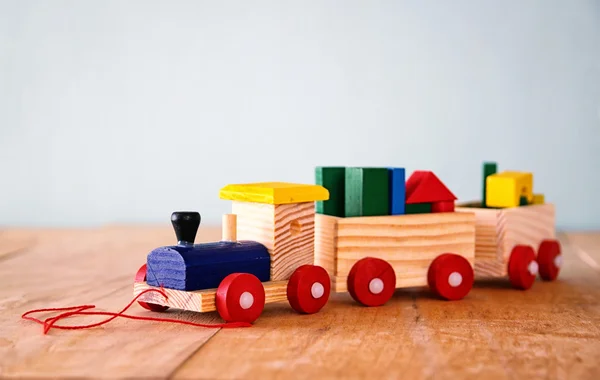 Houten speelgoed trein — Stockfoto
