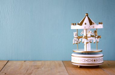 Klasik atlı karınca atları.