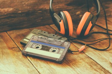 Glitter vintage ışıklar arka plan. ışık gümüş, mavi ve siyah. defocused. soyut.