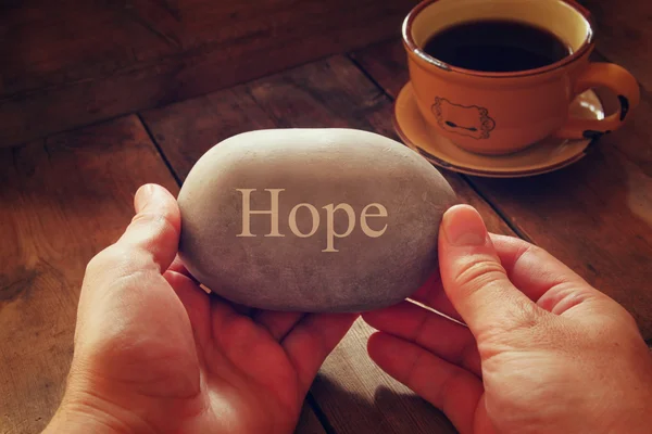 Pebble stone with the word hope. — Stock Photo, Image