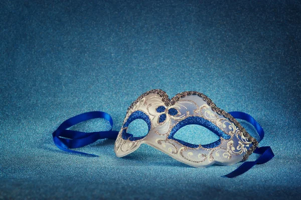 Masque de carnaval féminin bleu — Photo