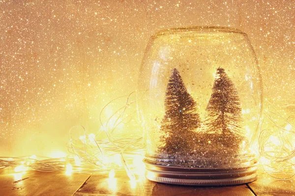 Árboles de Navidad en tarro de albañil — Foto de Stock