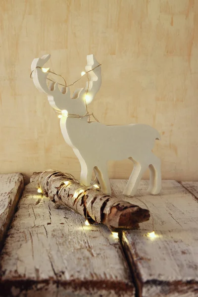 Karácsonyi fények és a rénszarvas — Stock Fotó