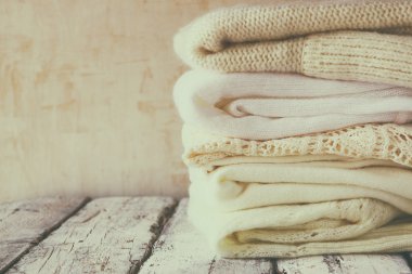 Beyaz rahat örme kazak