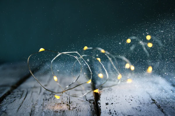 クリスマス温かみのあるゴールドのガーランド ライト — ストック写真