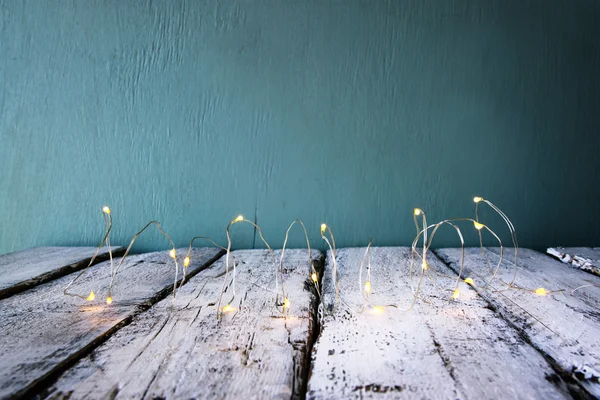 Warme gouden garland Kerstverlichting — Stockfoto