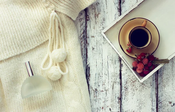 Suéter con a taza de café — Foto de Stock