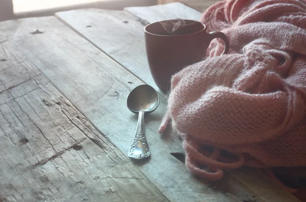 Suéter con a taza de té — Foto de Stock