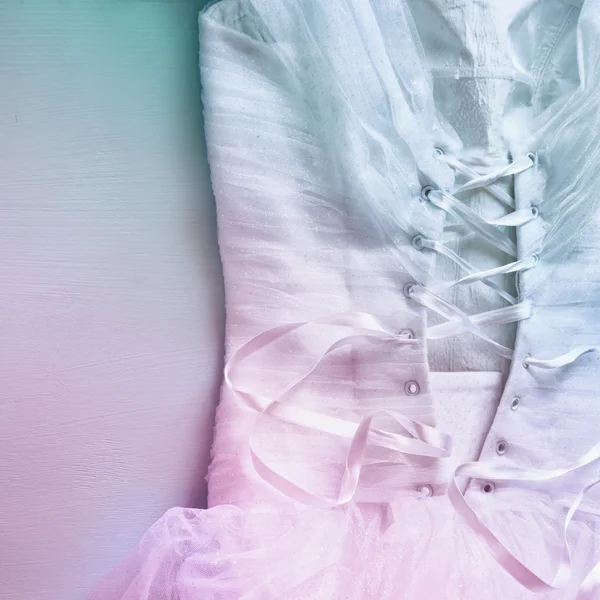 Ročník svatební šaty korzet pozadí s třpytky překrytí. Svatební koncept. Vintage filtrovány a tónovaný obrázek — Stock fotografie