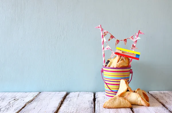 Concepto de celebración Purim (fiesta de carnaval judío). enfoque selectivo —  Fotos de Stock