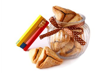 Purim kutlama kavramı (Yahudi karnaval tatil). seçici odak. beyaz izole