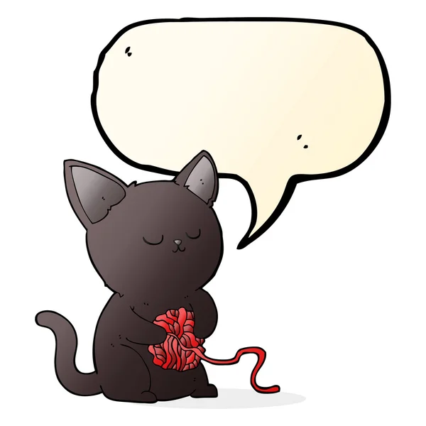Мультфильм милый черный кот играет с клубком пряжи с речевой булочкой — стоковый вектор