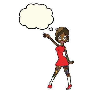 Düşünce baloncuklu dövmeli bir kadın.