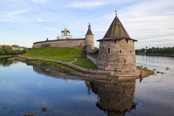 Pskov Kremlin akşam