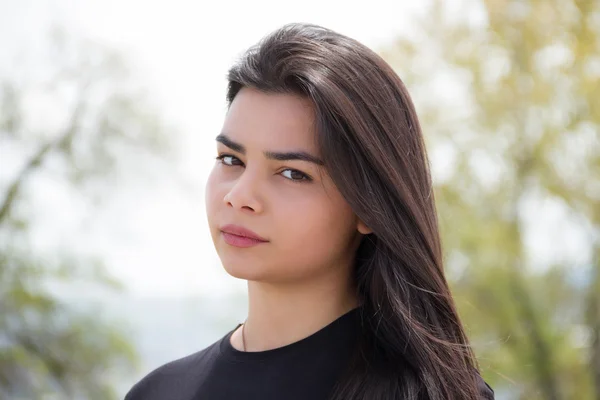 Onun saçlı güzel Ermeni kadın