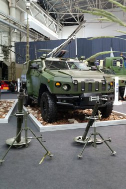 Ordu havanları. Uluslararası sergi ARMS VE GÜVENLİK 'te farklı kalibre havan topları - 2021. Seçici odaklanma. Kiev. Ukrayna - 18 Haziran 2021.