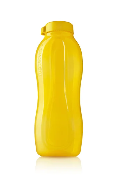 Tupperware Botella Plástico Botella Plástico Amarillo Con Tapa Ergonómica Aislada — Foto de Stock