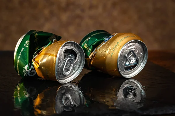 Wet Beer Cans Two Crumpled Empty Beer Cans Water Drops — Stock Photo, Image