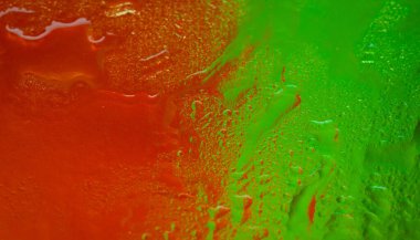 Islak renk dokusu. Gradyanı olan soyut makro doku. Damlalarla soyut bir arkaplan. Yumuşak odak