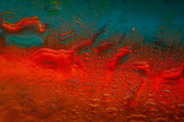 Renkli ıslak doku. Eğimli soyut dokular. Damlalarla soyut bir arkaplan. Seçici yumuşak odak