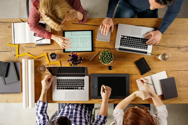 Arquitectos en el trabajo — Foto de Stock