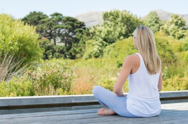 kadın ile yoga rahatlatıcı
