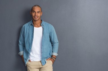 havalı Afrikalı biri 