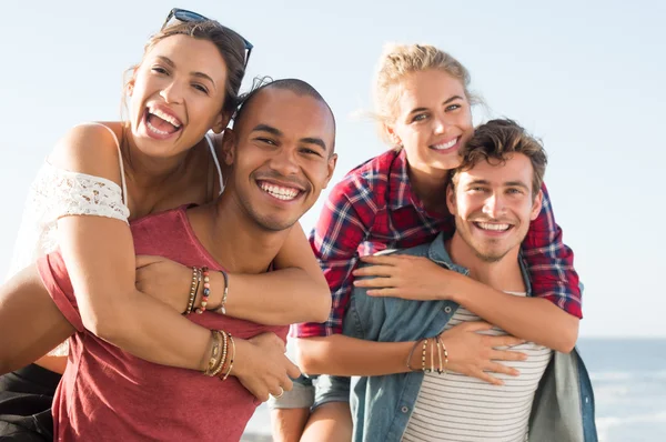 Joyful couples looking at camera — Stock Photo, Image