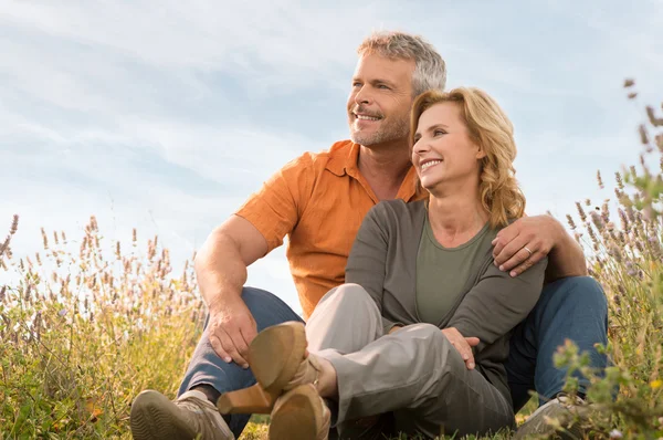 Happy Mature Couple Relaxing — Stock Photo, Image