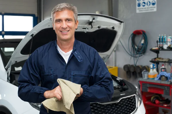 Smiling Auto Mechanic — Stock Photo, Image