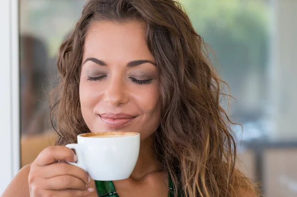 Carefree Woman Drinking Capuccino — Stock Photo, Image