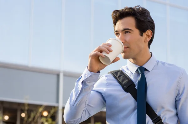 Businessman drinking coffee — Stock Photo, Image