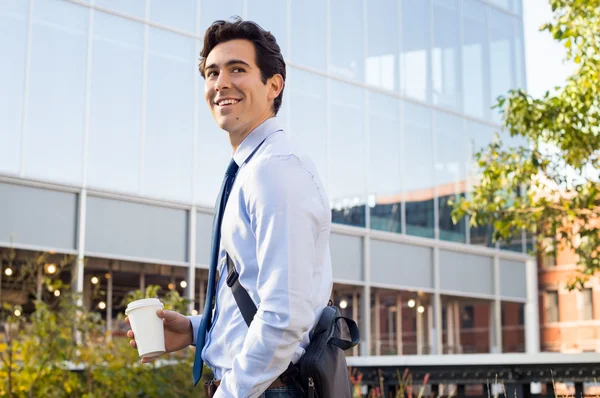 Young businessman outside — Stock Photo, Image