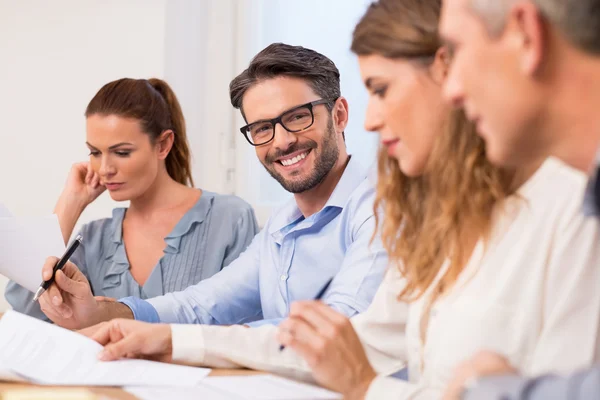 Empresário em uma reunião — Fotografia de Stock