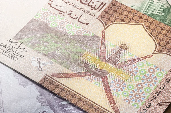 Близько 100 Баїсів Арабської Країни Оман Паперові Банкноти Арабської Країни — стокове фото