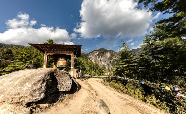 Buddhistisk Bönetrumma Bergen Buthan Översättningen Symbolerna Trumman Välstånd Helighet Och — Stockfoto