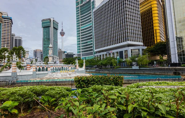 Kuala Lumpur Malasia Enero 2020 Vista Sobre Río Vida Mezquita — Foto de Stock