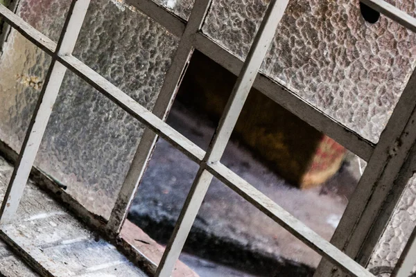 Vieja Ventana Vintage Una Antigua Fachada Fachada Medieval Piedra Acero —  Fotos de Stock