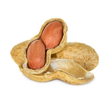 beyaz arkaplanda izole edilmiş yerfıstıkları