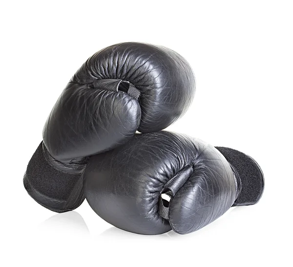 Boks eldivenleri beyaz arkaplanda izole edildi