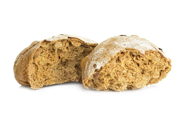 Pane intero fatto in casa isolato su sfondo bianco — Foto Stock