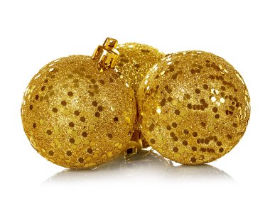 Beyaz arkaplanda izole edilmiş noel topu