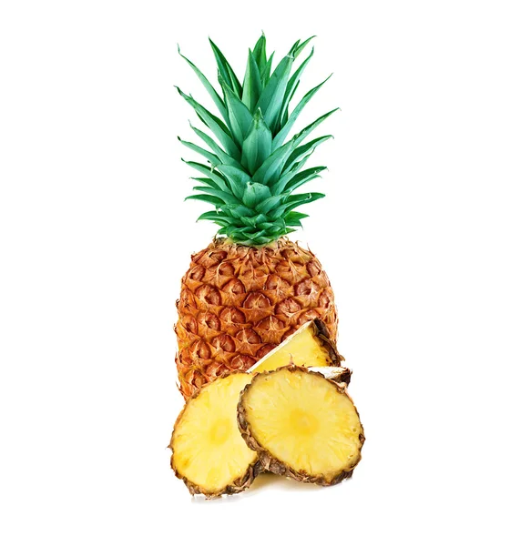 Ananas isolerad på vit — Stockfoto