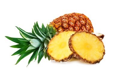 Beyaz üzerine izole edilmiş ananas