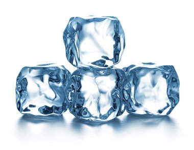 Beyaz arkaplanda buz küpleri.