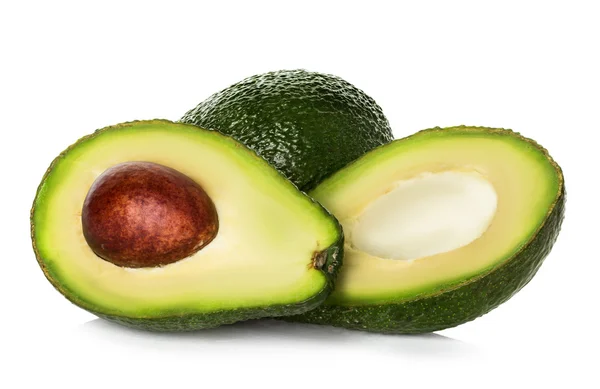 Verse avocado's geïsoleerd op wit — Stockfoto