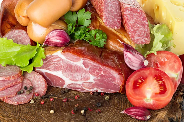 Sosis ürün çeşitliliği. Arka plan.